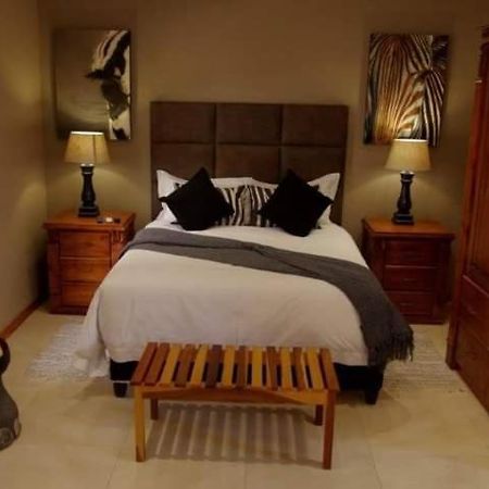 Meyers Guesthouse Jwaneng Zewnętrze zdjęcie