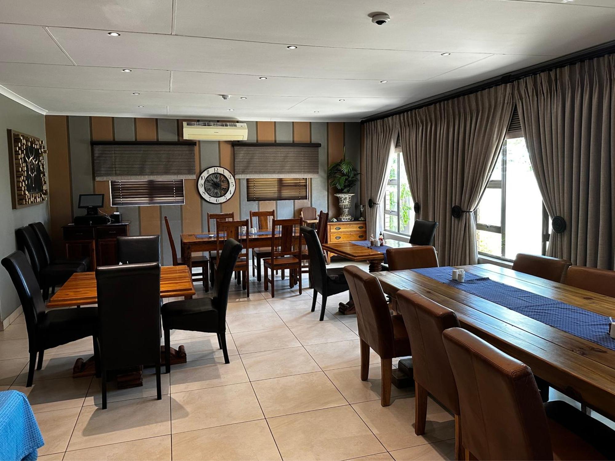 Meyers Guesthouse Jwaneng Zewnętrze zdjęcie